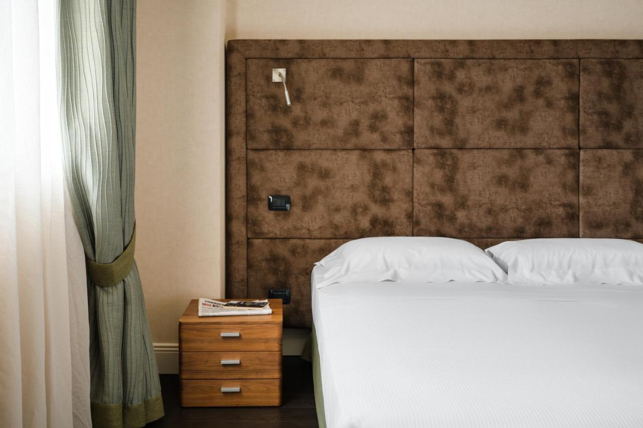 Hotel Cora カラーテ・ブリアンツァ エクステリア 写真